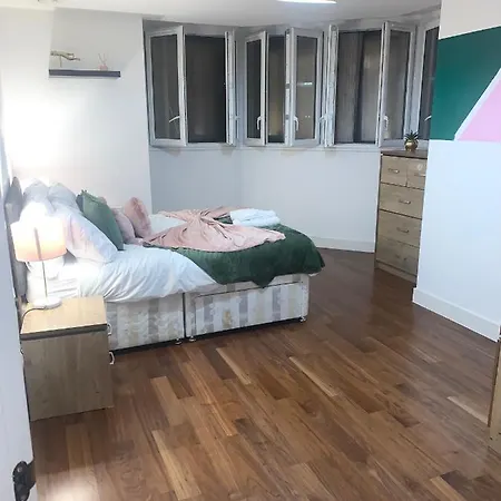 Xb --city Centre Luxury Modern *
